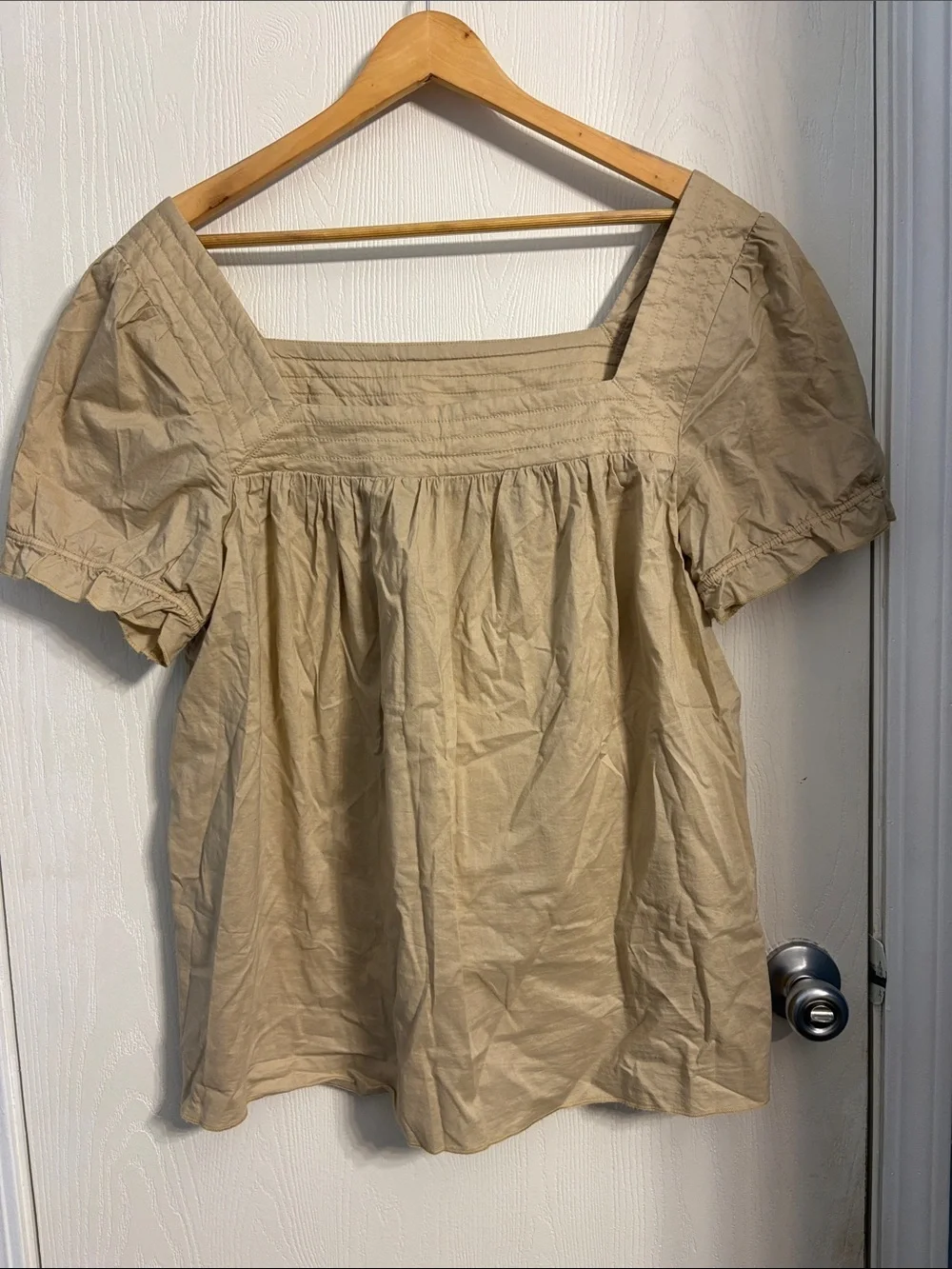 Old Navy Tan Square-Neck Puff Sleeve Top